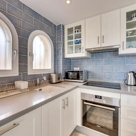 Estepona Beach Apartment Апартаменты