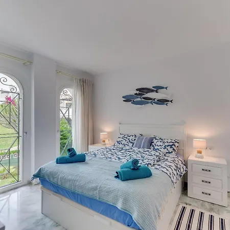 Апартаменты Estepona Beach Apartment