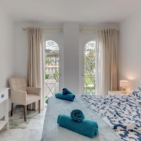 דירה Estepona Beach Apartment אסטפונה