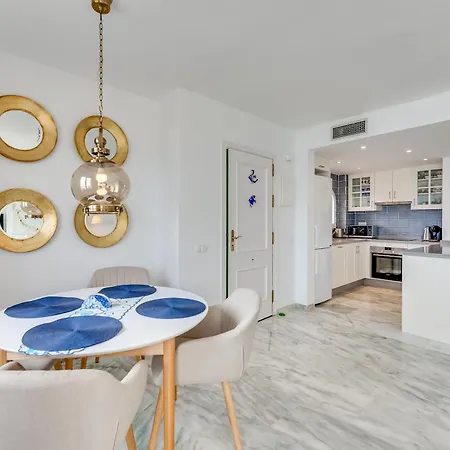 Estepona Beach Apartment * אסטפונה