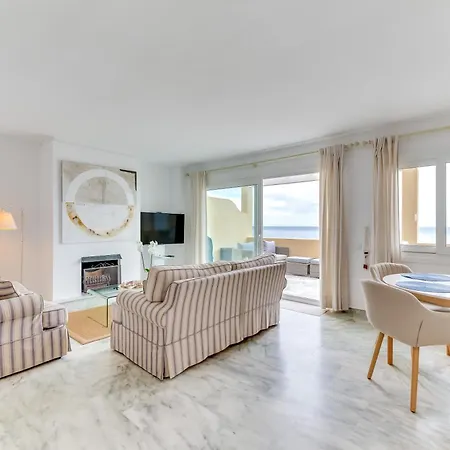 Estepona Beach Apartment דירה