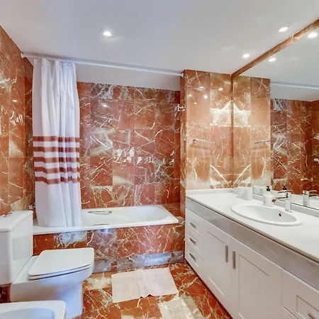 Estepona Beach Apartment דירה