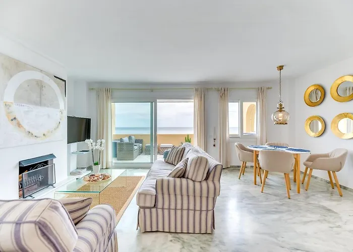 アパート Estepona Beach Apartment