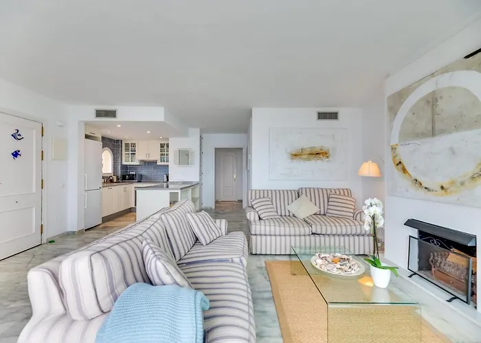 Estepona Beach Apartment * إِستيبونا