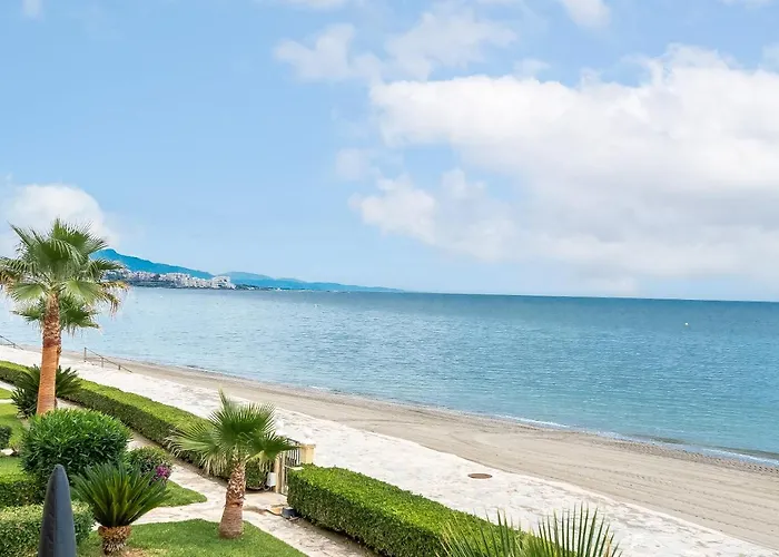 Estepona Beach Apartment Apartment *