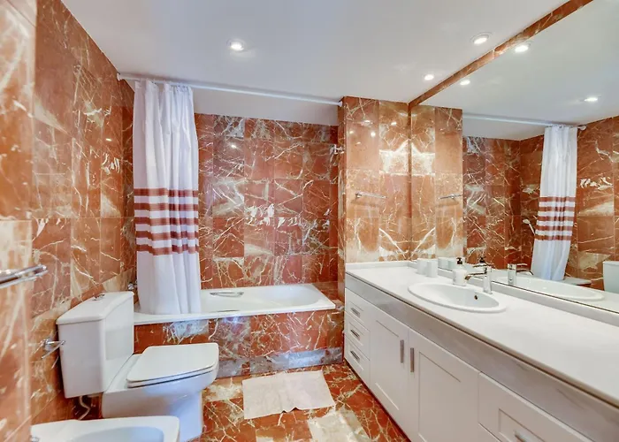 Estepona Beach Apartment * إِستيبونا