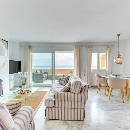 公寓 Estepona Beach Apartment