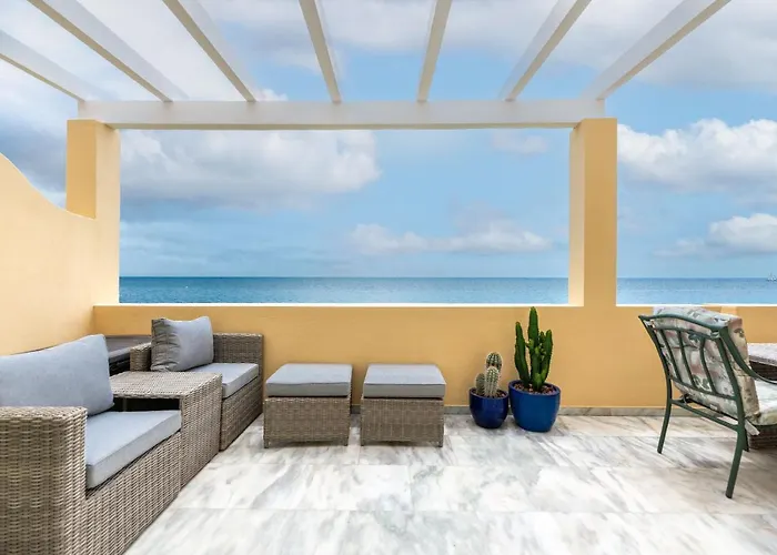 Estepona Beach Apartment Апартаменти *