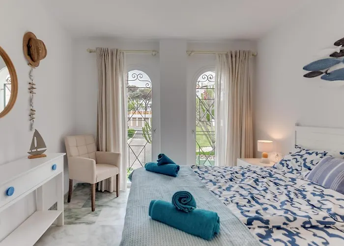 Estepona Beach Apartment *